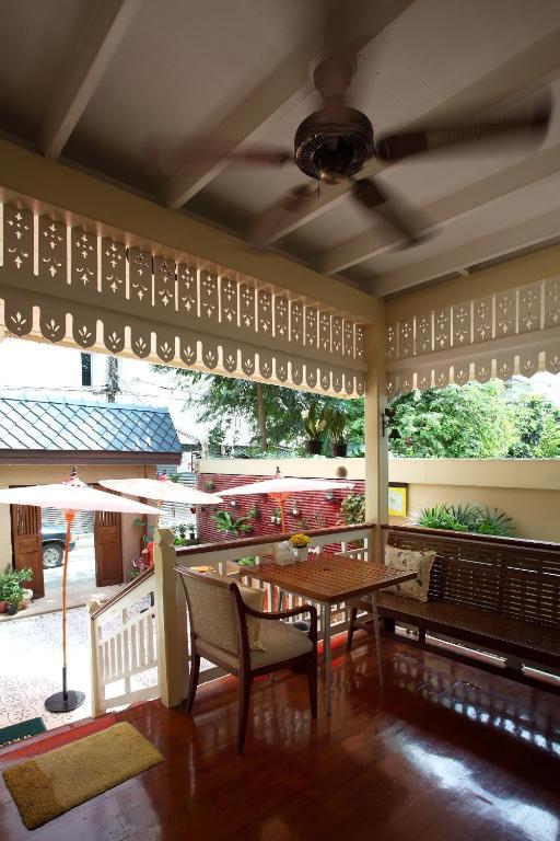 Baan Dinso Hostel Bangkok Exterior foto